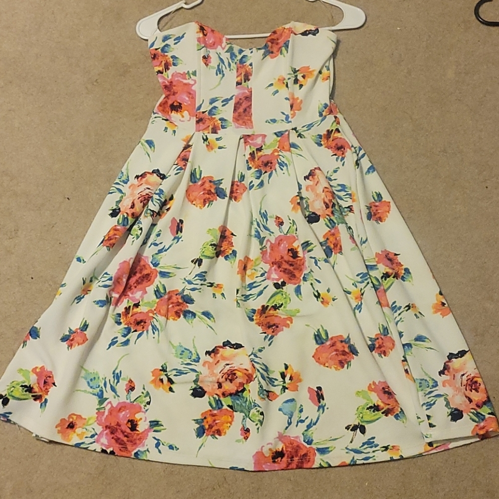 Strapless dress